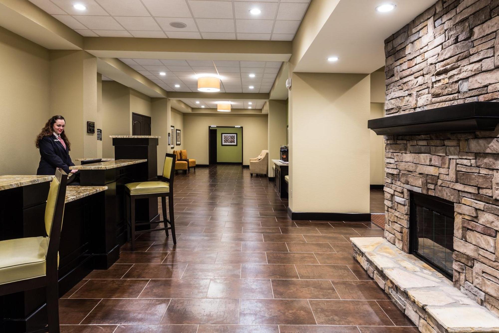 Hotel Staybridge Atlanta Airport 3*