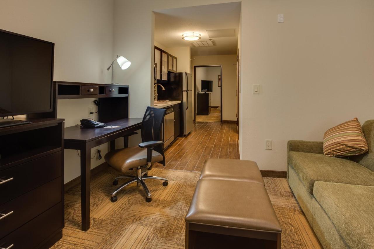 Staybridge Atlanta Airport 3*